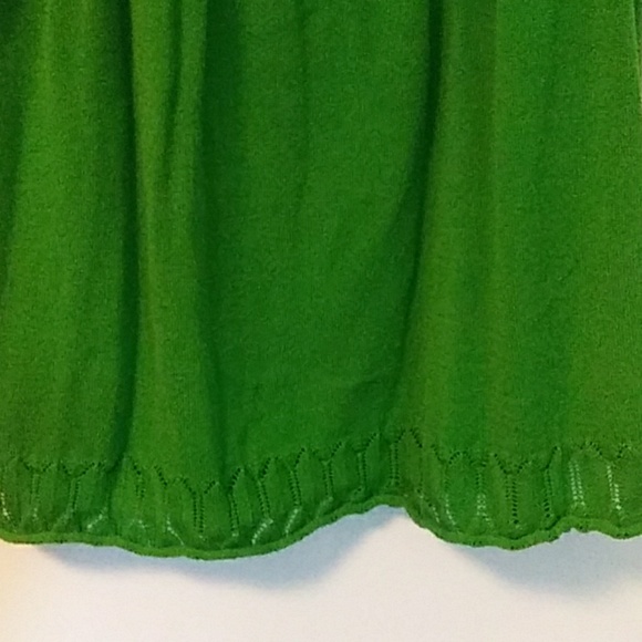 Cool Green Sweater - Picture 5 of 6